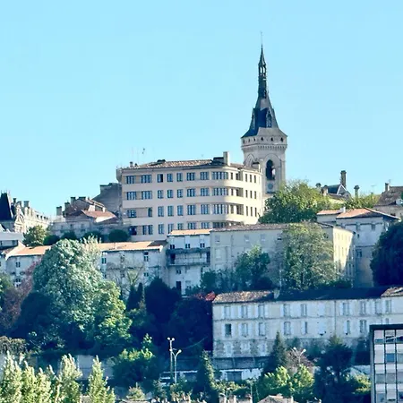 Ideal Couples & Pro - Patio Exterieur- Proche Centre Et Gare - Promenade Au Bord De La Charente - Parking A Proximite - Wifi Tres Debit - Equipement Premium -netflix أنغوليم