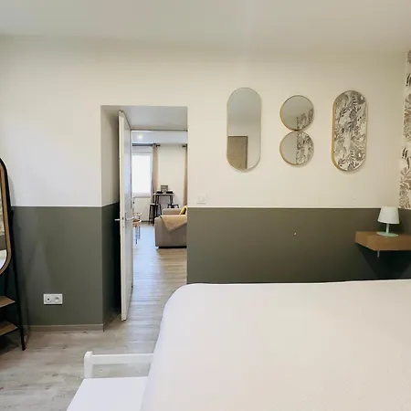 Louerangouleme - Ideal Couples & Pro - Patio Exterieur- Proche Centre Et Gare - Promenade Au Bord De La Charente - Parking A Proximite - Wifi Tres Debit - Equipement Premium -netflix